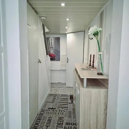 Apartman Untergeschoss, Kaelder, Basement In Ruhiger Wohngegend Flensburg
