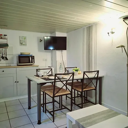 Untergeschoss, Kaelder, Basement In Ruhiger Wohngegend *