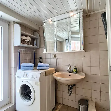 Untergeschoss, Kaelder, Basement In Ruhiger Wohngegend